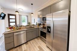 West End Executive Condo: Near Broadway + Vandy - Image 5