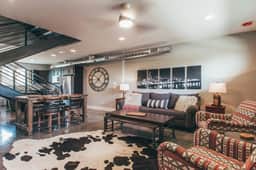 Modern Cowboy Vue: Rooftop Bar | Skyline Views - Image 2