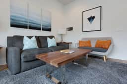 Edgehill 3BR/3.5BA | 3 Private Suites | Sleeps 8 - Image 3