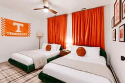 Game Day Getaway | Vols-Themed Stay Near Vanderbilt - Image 4