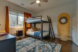 Rooftop + Game Room | 3BR | Mins to Broadway - Image 3