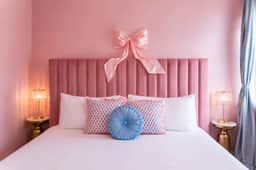 Sweet & Glam Pop Suite Near Vanderbilt & Downtown - Image 3