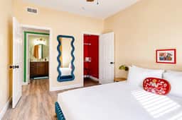 Colorful Nashville Escape Minutes from Broadway - Image 3