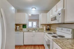 Mins to Broadway | 3BR + Big Backyard | Sleeps 8 - Image 4