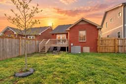 Mins to Broadway | 3BR + Big Backyard | Sleeps 8 - Image 5