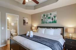 Mins to Broadway | 3BR + Big Backyard | Sleeps 8 - Image 3