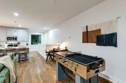 Luxury Triple Combo Townhouse with Walk-Out Deck in Music City - Image 4
