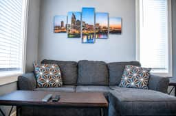 Midtown 1BR by Vandy | Free Parking + Washer/Dryer - Image 2