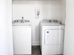 Midtown 1BR by Vandy | Free Parking + Washer/Dryer - Image 5