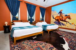 Nashville's Wildwest Getaway! - Image 3