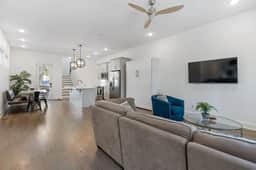 The Prince Pad King Suite + Bunk Suite | 2.5 Baths - Image 3