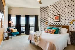 Walk to Broadway! HUGE 2BR-Park-King-Downtown - Image 3