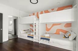 4BR Skyline Rooftop | Walk to Gulch | Sleeps 12 - Image 5