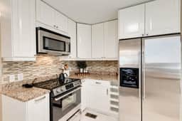 Beautiful Neighborhood 3BD home - Image 4