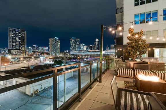 Walk to Broadway | SoBro 1BR | Resort Pool - Image 1