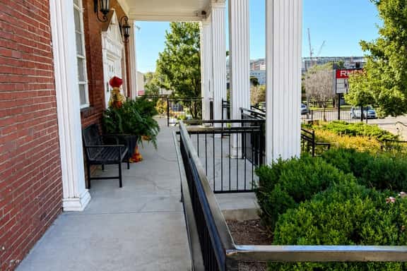 Church Conversion 1BR | Mins to Broadway - Image 1
