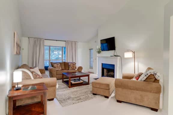 Beautiful Neighborhood 3BD home - Image 1