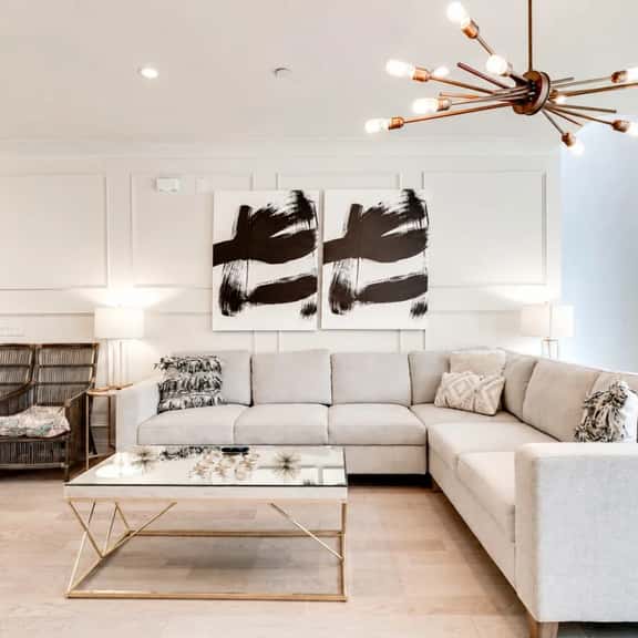 4BR Nashville Oasis w/ Rooftop Skyline Views - Image 1