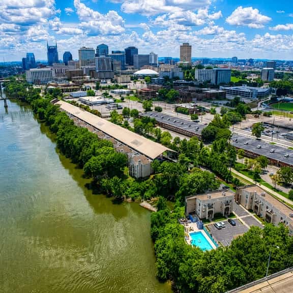 2BR Riverfront Condo | Sleeps 8 | Near Broadway - Image 1
