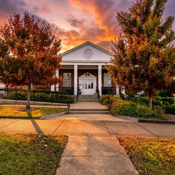 Church Condo | 2 Beds | Mins to Broadway - Image 1