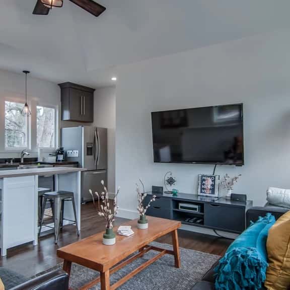 12 South Private Loft | Walk to Shops | Sleeps 4 - Image 1