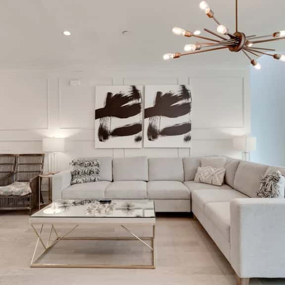 2 Generous Townhomes: Central Locale—Sleeps 24! - Image 1