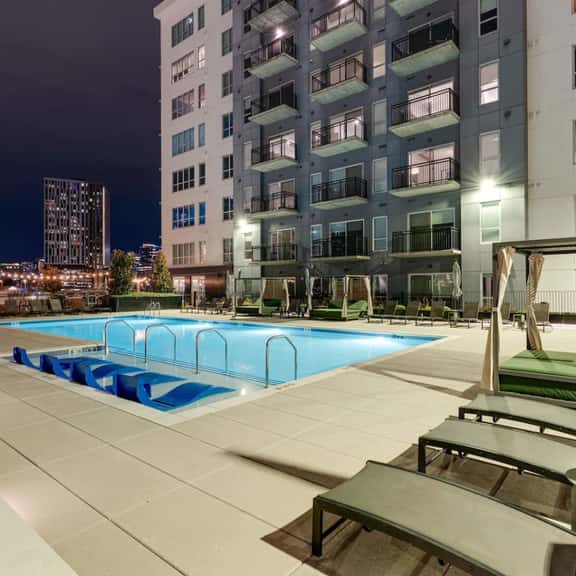 SoBro 2BR Skyline Views | Pool + Gym - Image 1