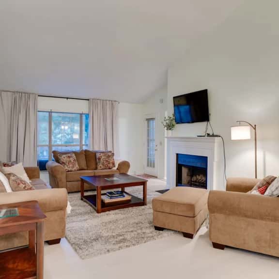 Beautiful Neighborhood 3BD home - Image 1