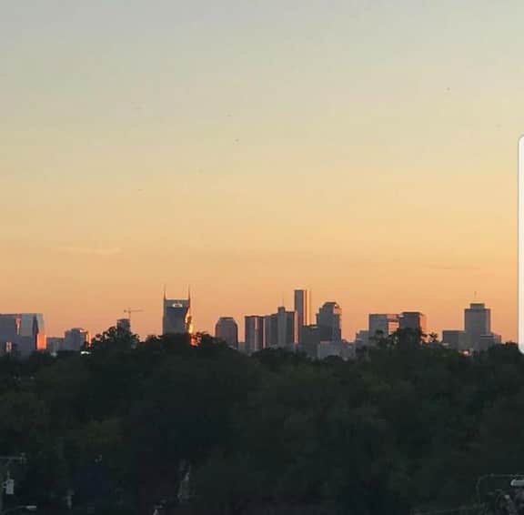 East Nash 3BR/3.5BA | Rooftop Fire Pit + Views - Image 3