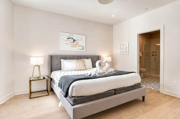 4BR Nashville Oasis w/ Rooftop Skyline Views - Image 3