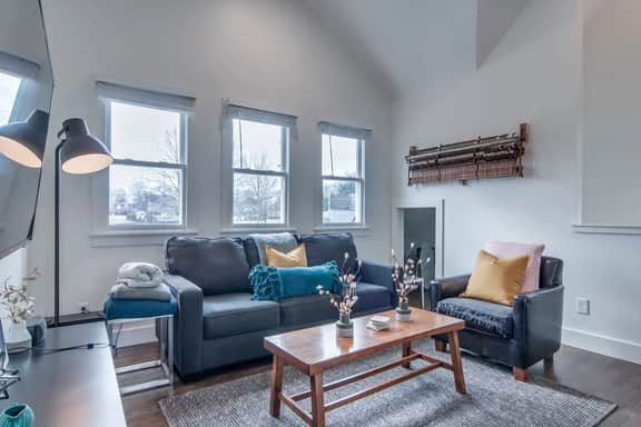 12 South Private Loft | Walk to Shops | Sleeps 4 - Image 2