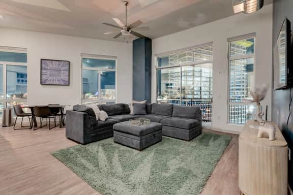 SoBro Penthouse | 2 Kings | Pool + Skyline - Image 2