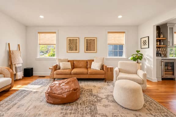 Pet-Friendly 4BR Near Vanderbilt & Centennial Park - Image 5
