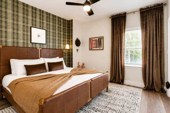 Chic+Cozy Nashville Duo | Sabrina & Cabin|Sleeps 8 - Image 3
