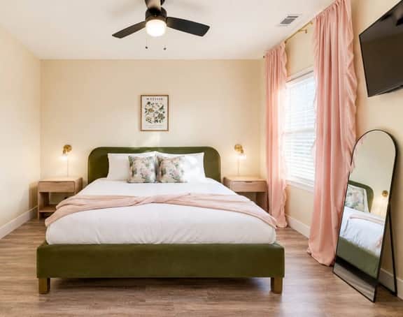 Rocky Top + Boho Nashville Duo | Sleeps 14 - Image 4