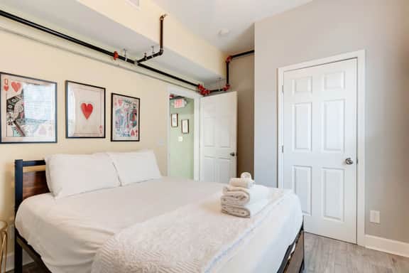 Sports Fans Welcome • 2BR/2BA by Vandy - Image 2