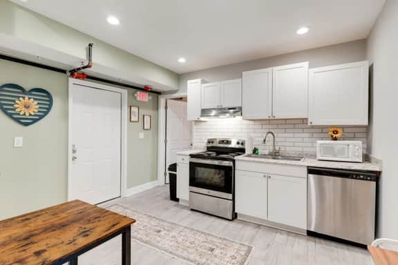 Sports Fans Welcome • 2BR/2BA by Vandy - Image 3
