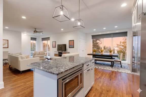 Music City Sanctuary! 3 Bdr, 2 Miles From Downtown - Image 2