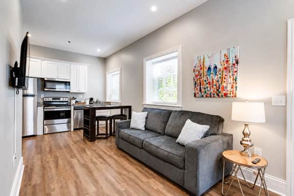 Church Conversion 1BR | Mins to Broadway - Image 2