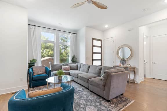 The Prince Pad King Suite + Bunk Suite | 2.5 Baths - Image 2