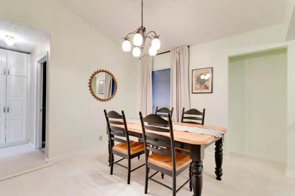 Beautiful Neighborhood 3BD home - Image 5
